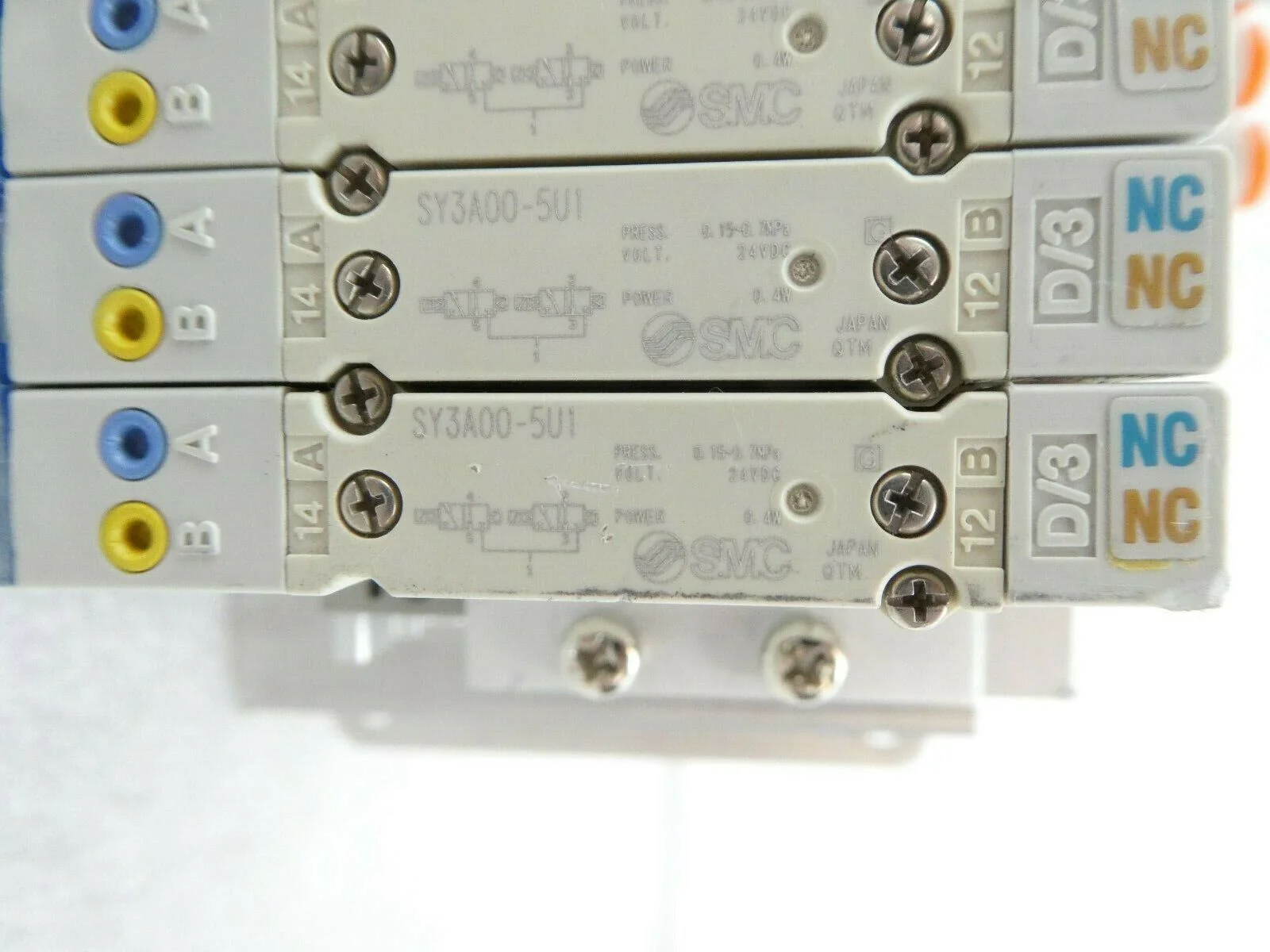 AMAT Applied Materials Pneumatic Block SMC 16-Port Manifold INR587-33 ...